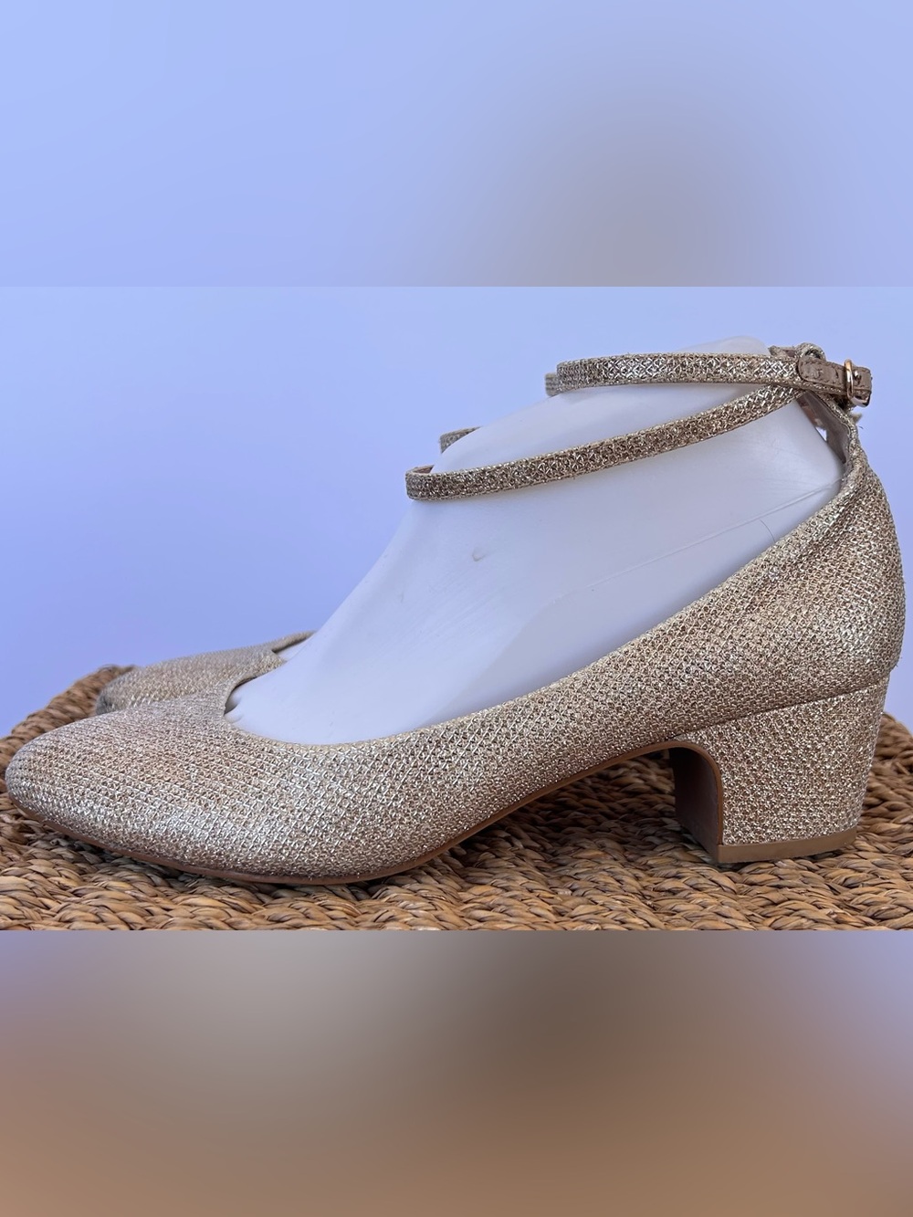 Pilcro & The Letterpress by‎ Anthropologie Women’s Ana Glitter Heel Gold Size 7M